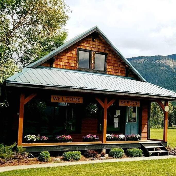 Golden Riverfront Campground Hotel Eksteriør billede